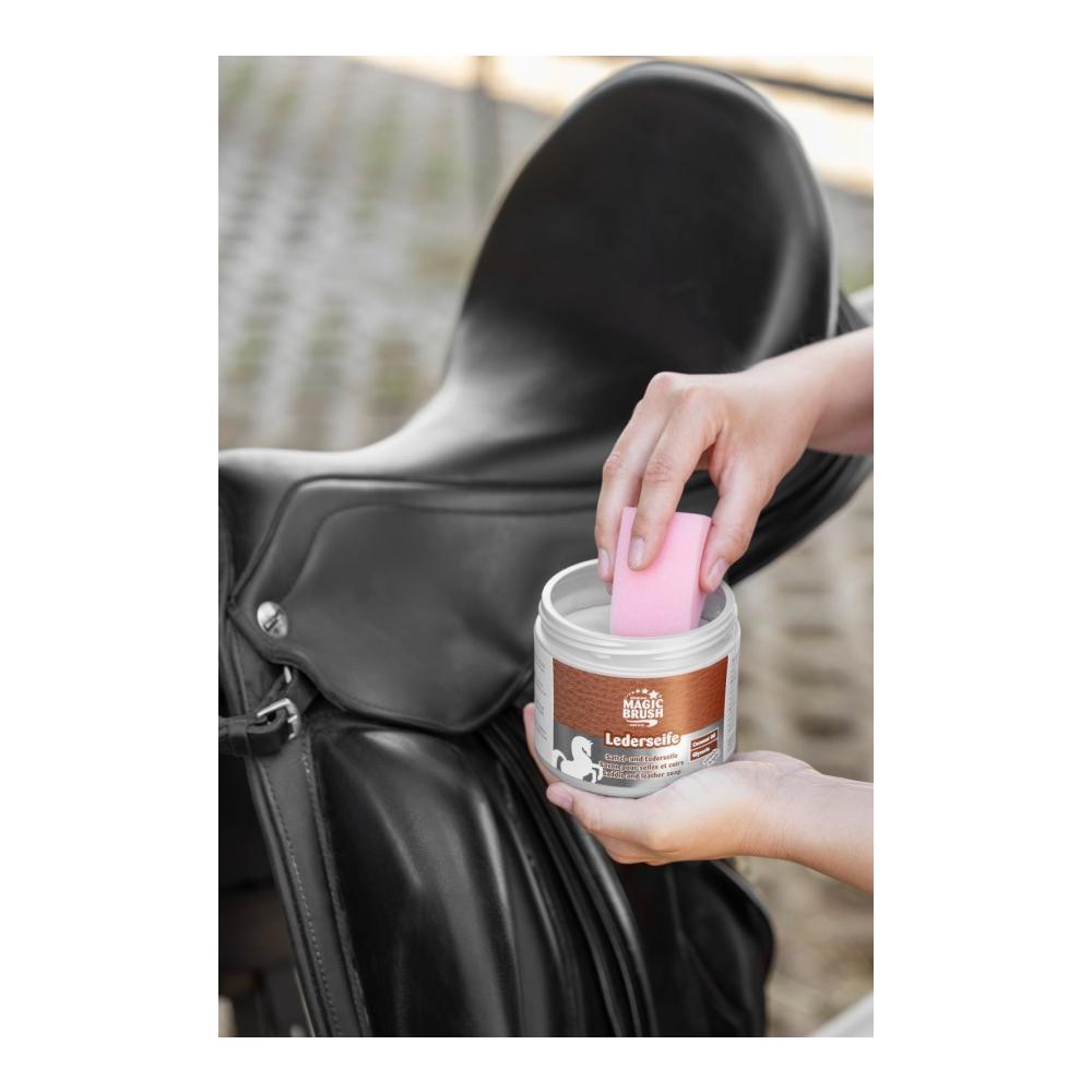 MagicBrush Savon pour selles et cuir MagicBrush