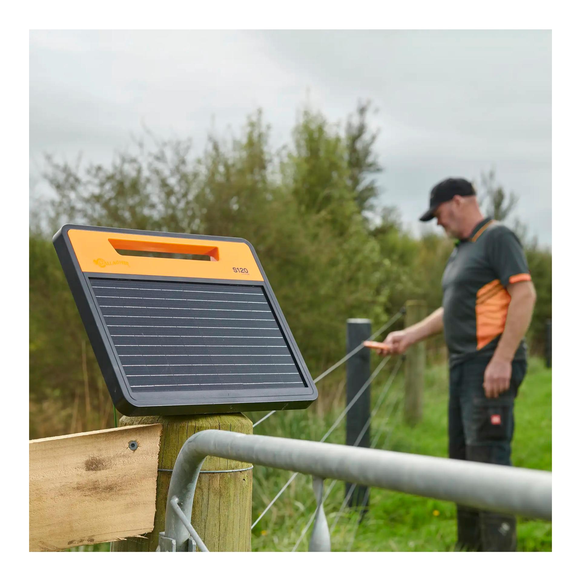 Gallagher Électrificateur solaire S120Li - batterie incluse
