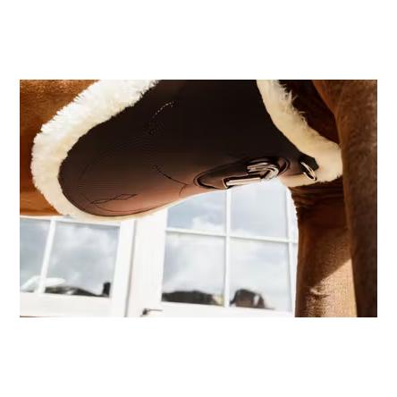 Kentucky Lammfell anatomic Stollengurt