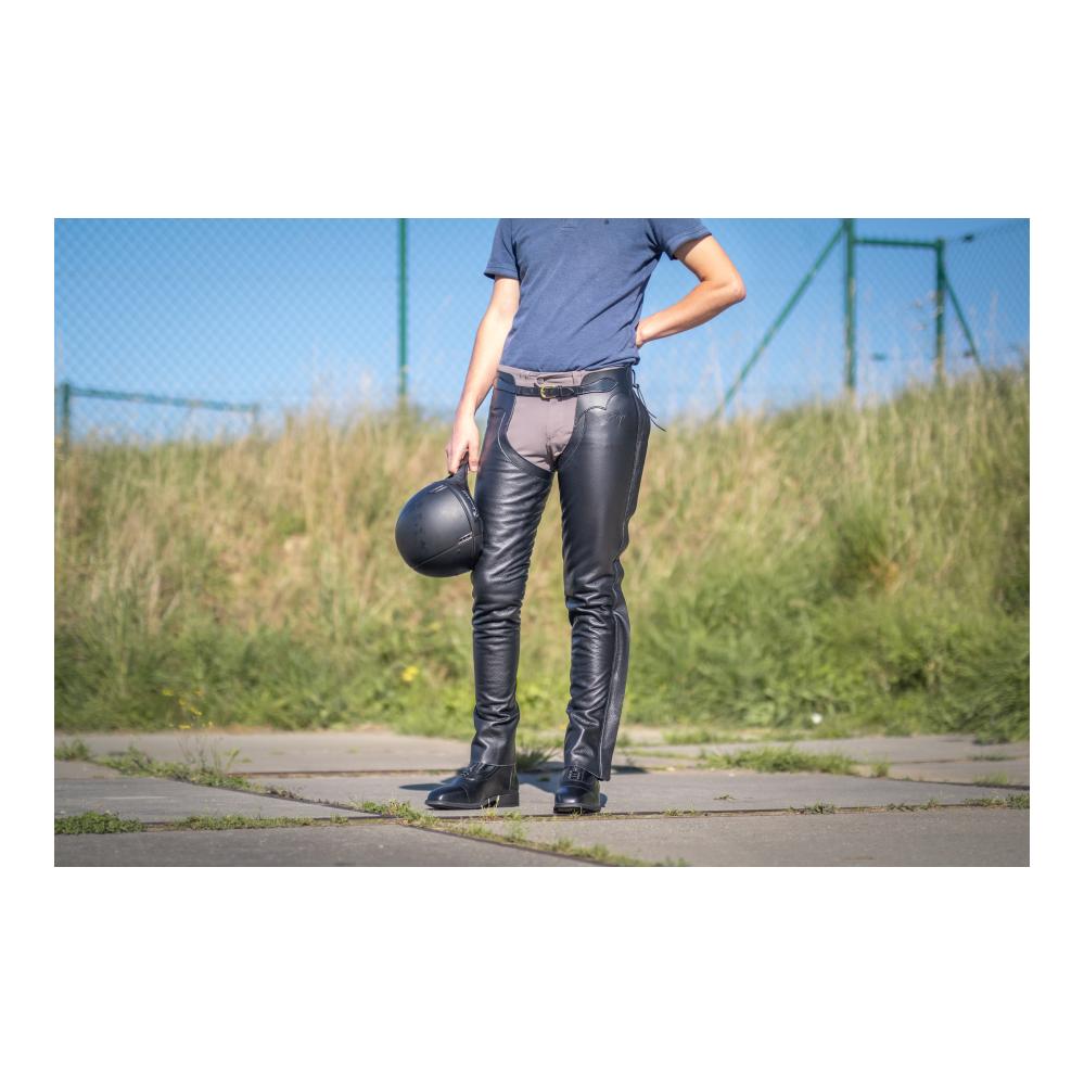Dy'on Langchaps aus Leder