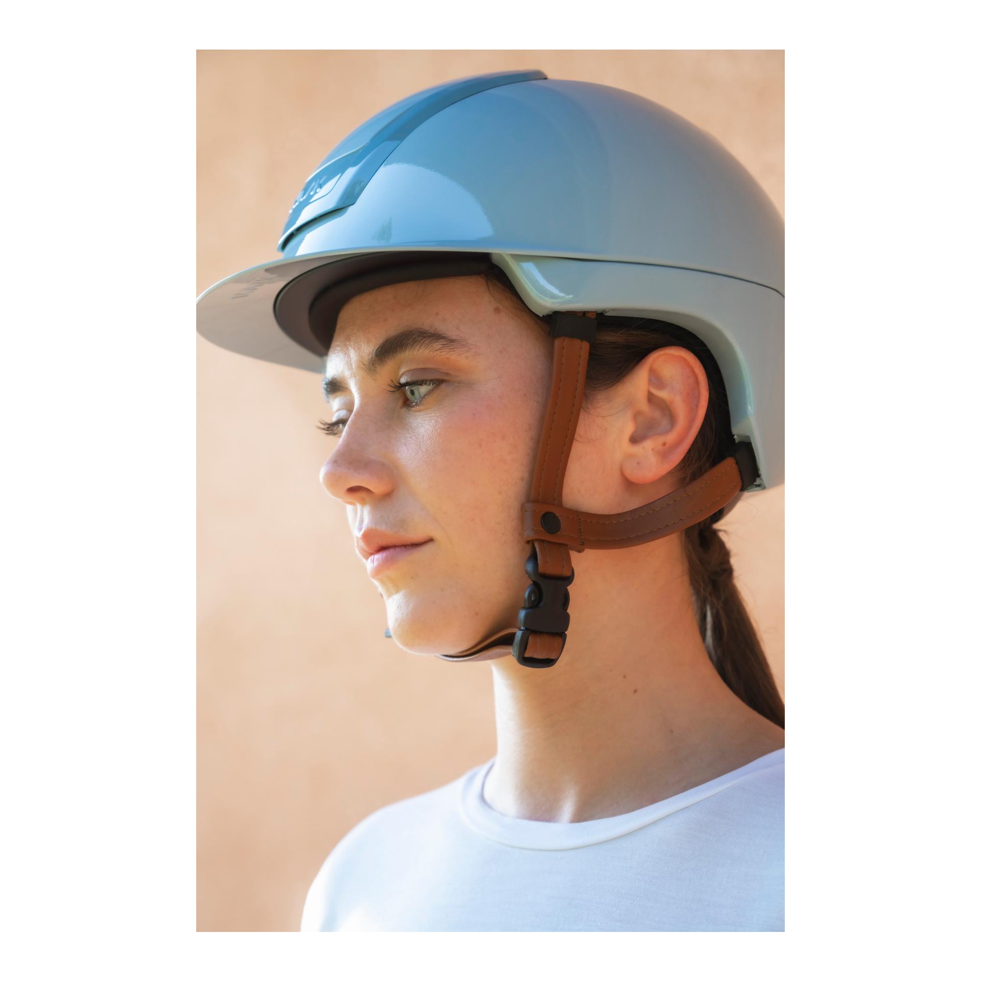 KASK Reithelm Nemesi Shine - brauner Kinnriemen