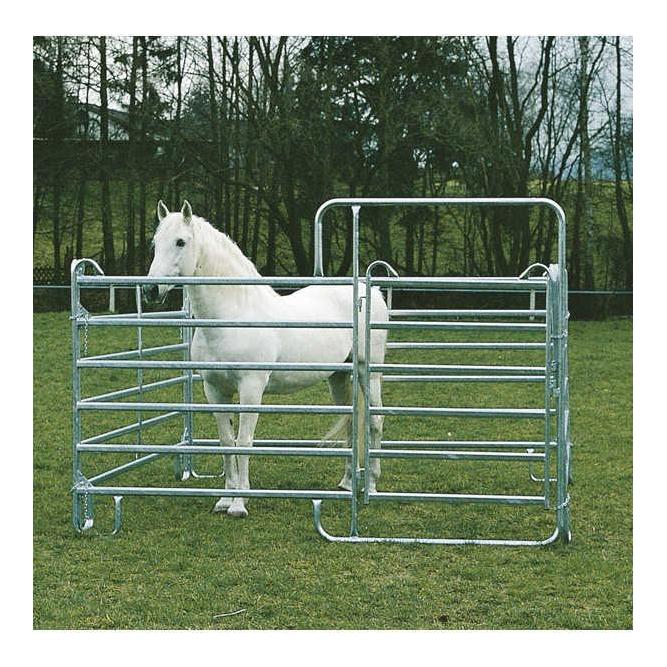 Box mobile pour chevaux en panneaux