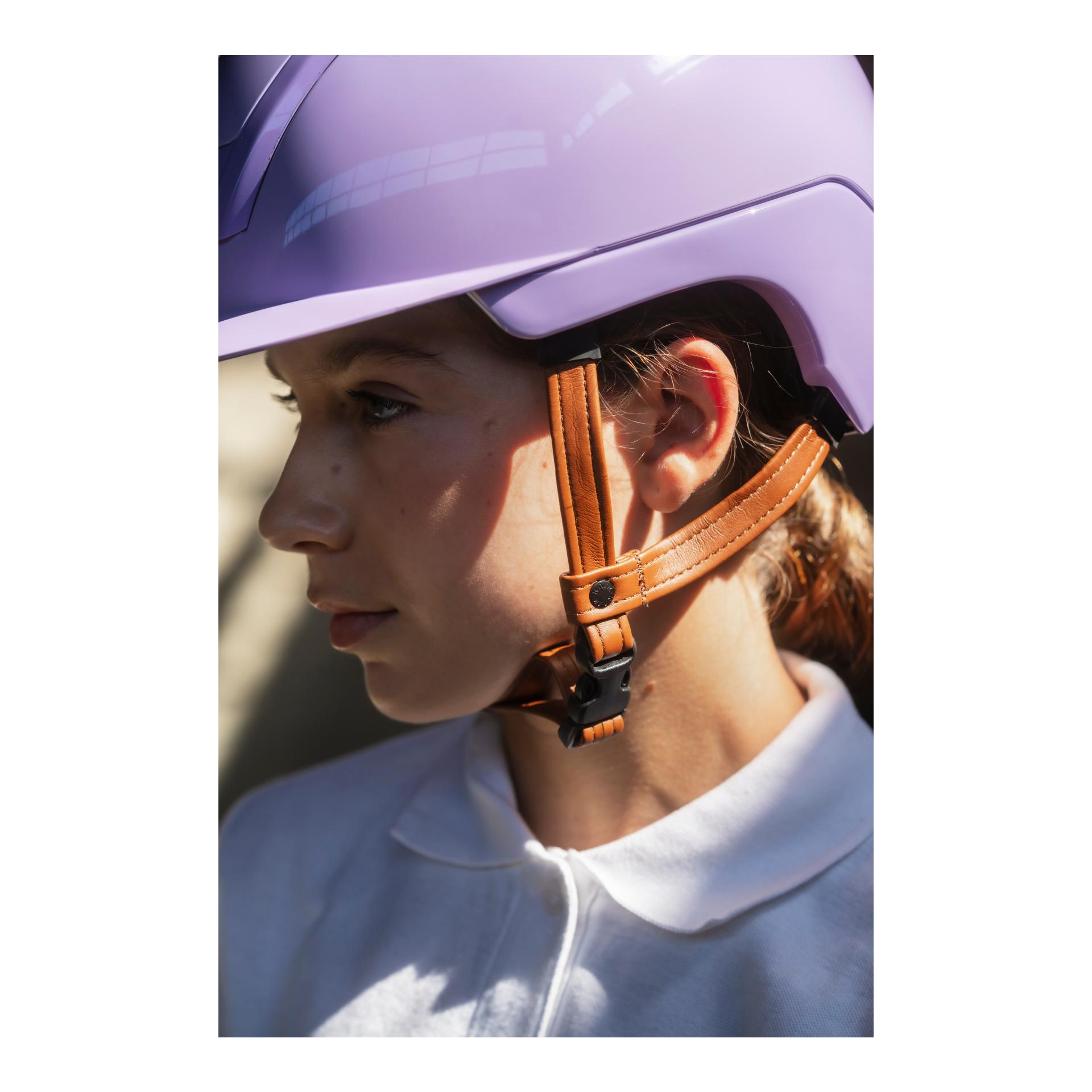 KASK Reithelm Nemesi Shine - brauner Kinnriemen