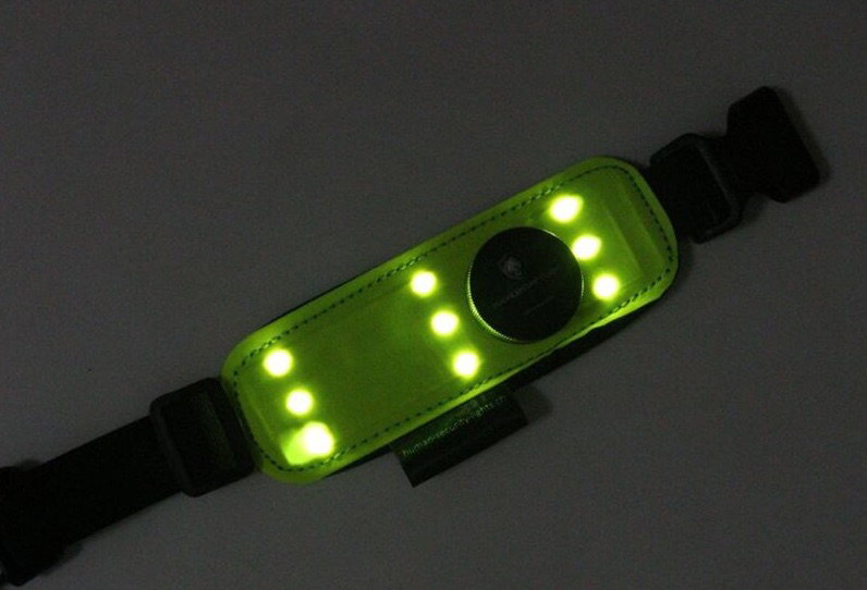 Animal Light Leuchtgamaschen und Armbinde von Animal Light im Set