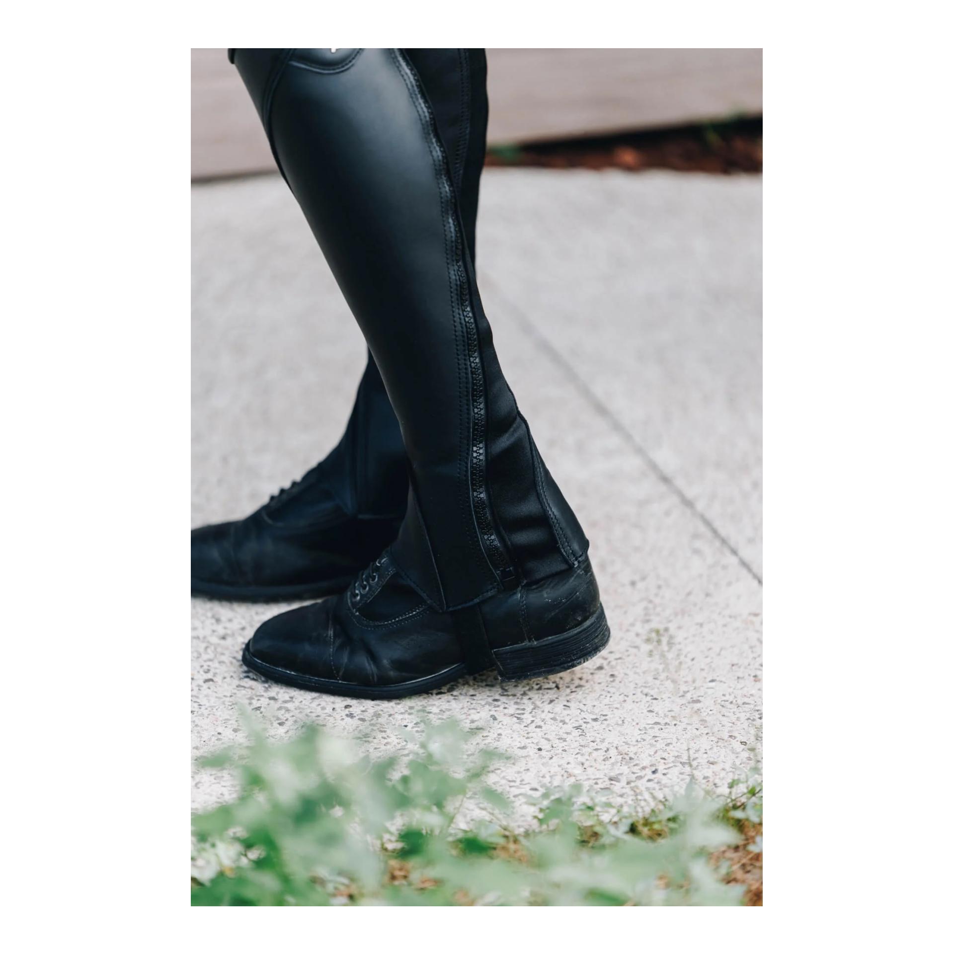 Dy'on Chaps Comfort Classic Standard