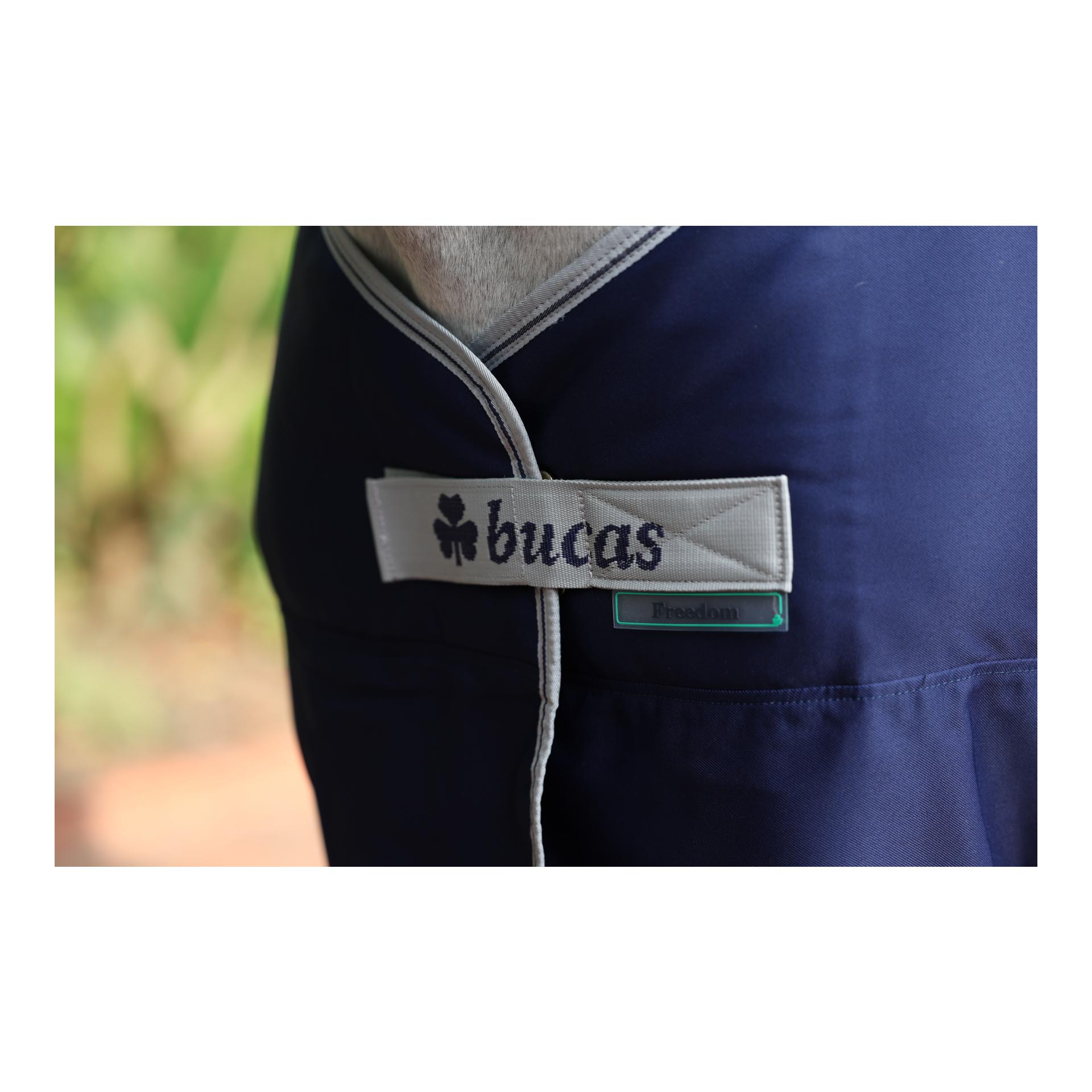 Bucas Couverture d'écurie Freedom Twill Sheet 0g - bleu marine/argenté