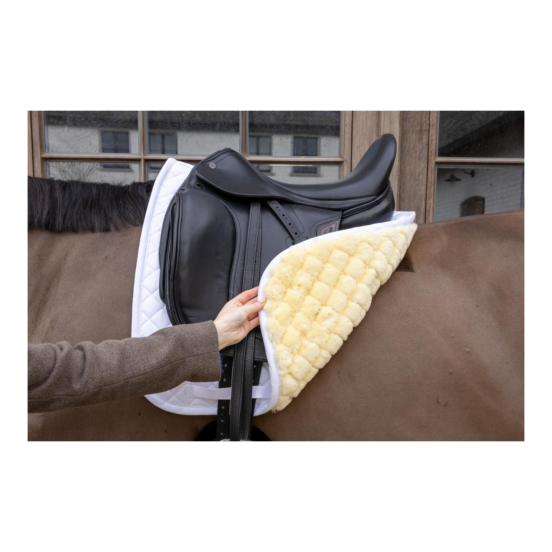 Kentucky Schabracke mit Lammfell Diamand Skin Friendly