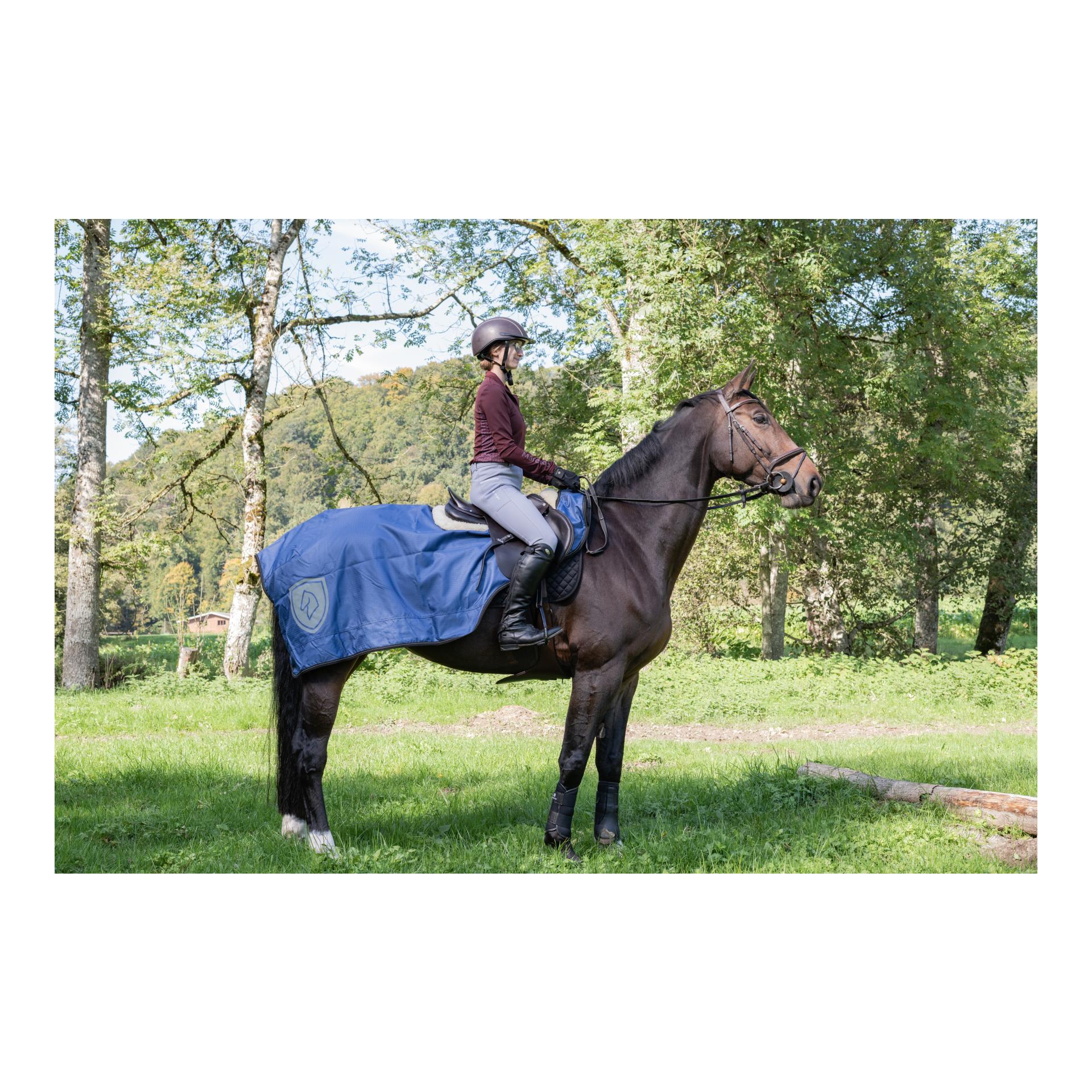 Couvre-reins étanche et réfléchissant