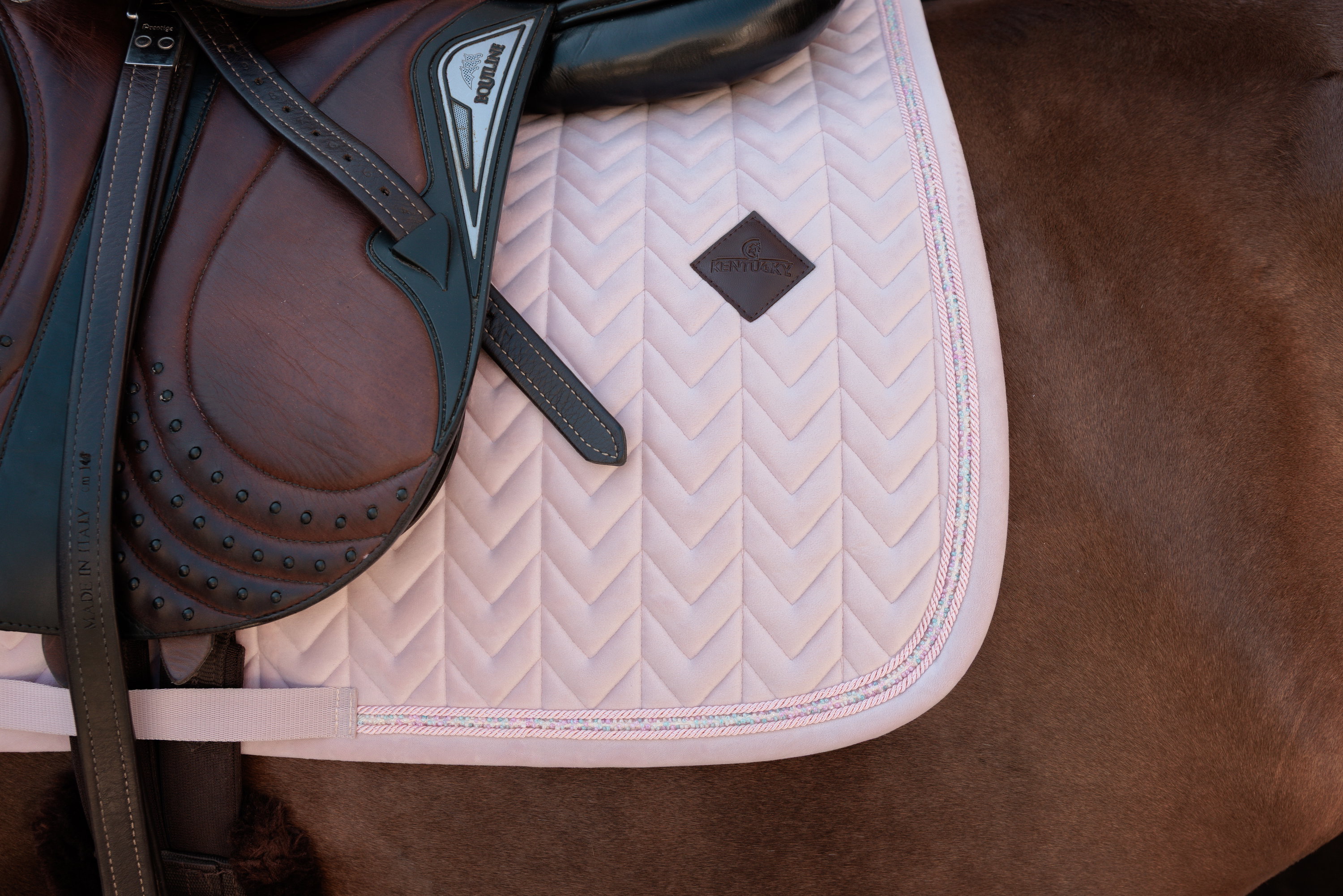 Kentucky Tapis de selle Velvet Mini-Pearls