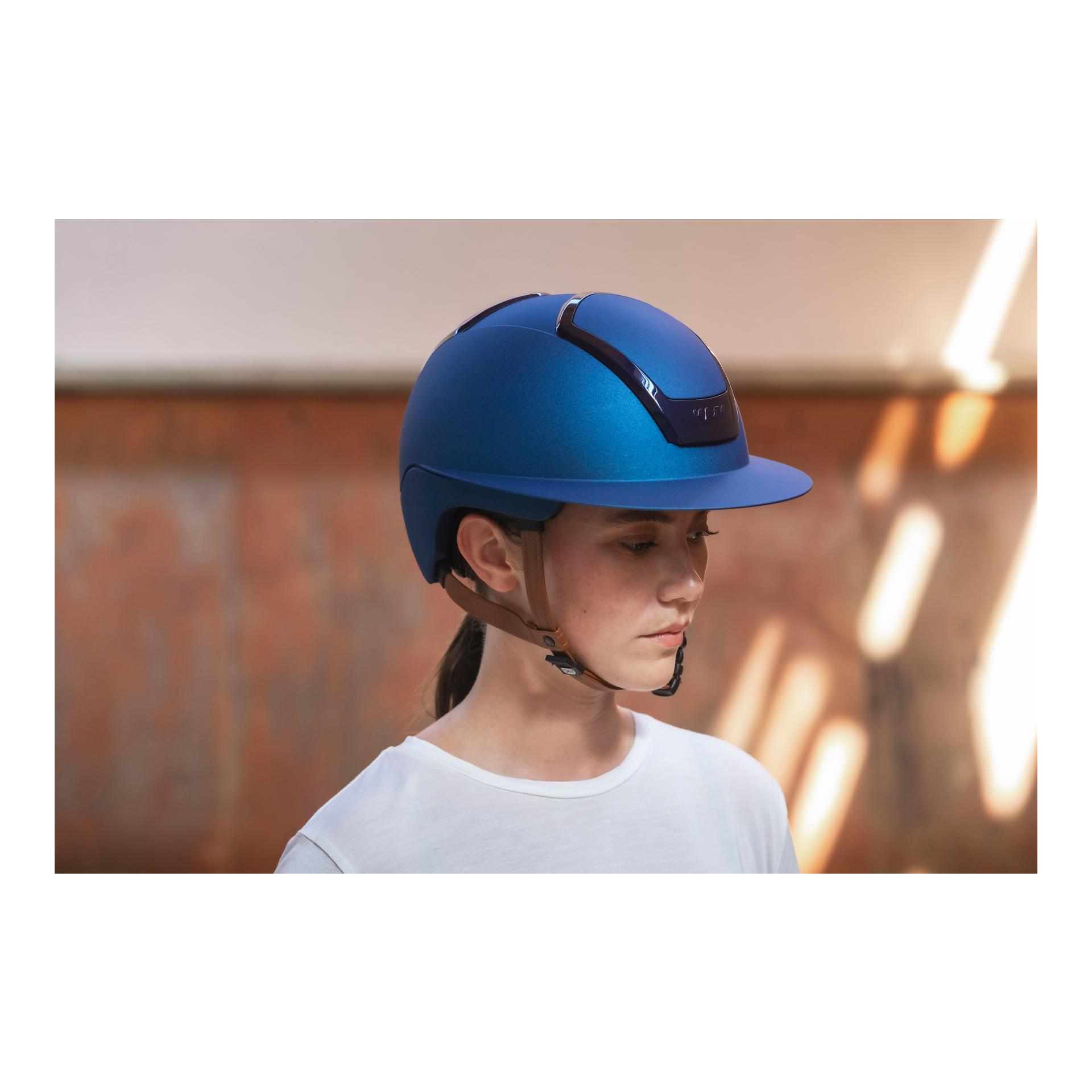 KASK Reithelm Nemesi Metal WP - brauner Kinnriemen